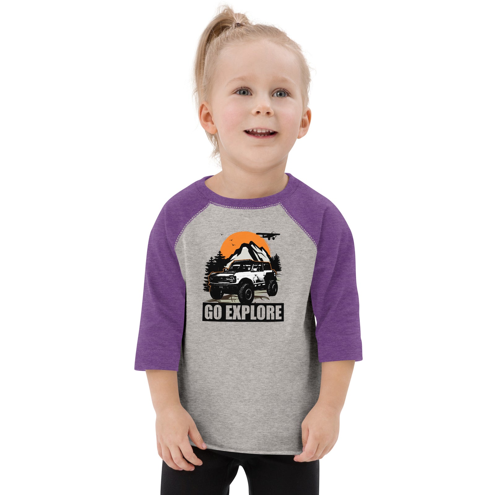 WHITE BRONCO SUNSET MOUNTAIN BASEBALL TEE