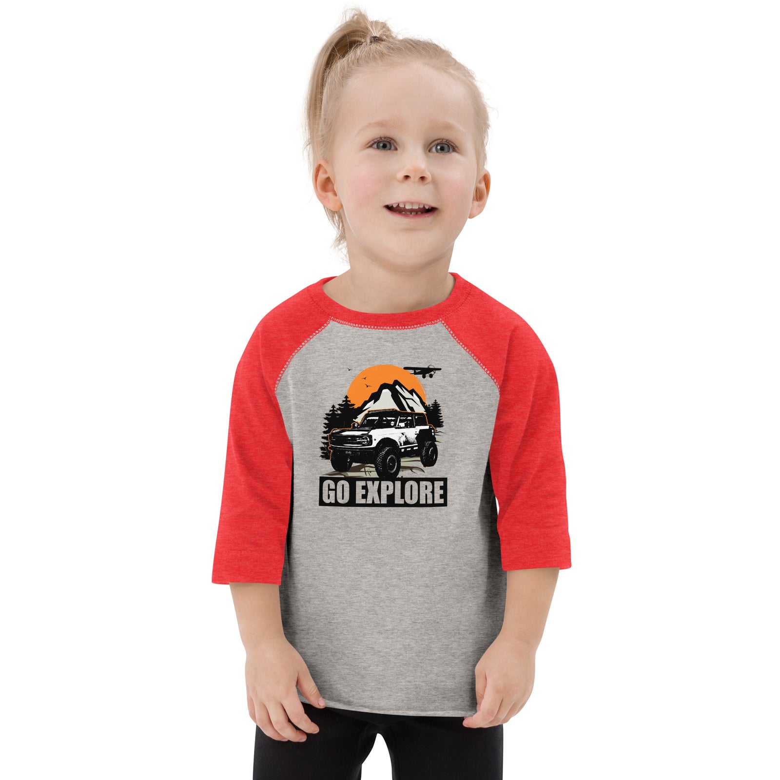WHITE BRONCO SUNSET MOUNTAIN BASEBALL TEE