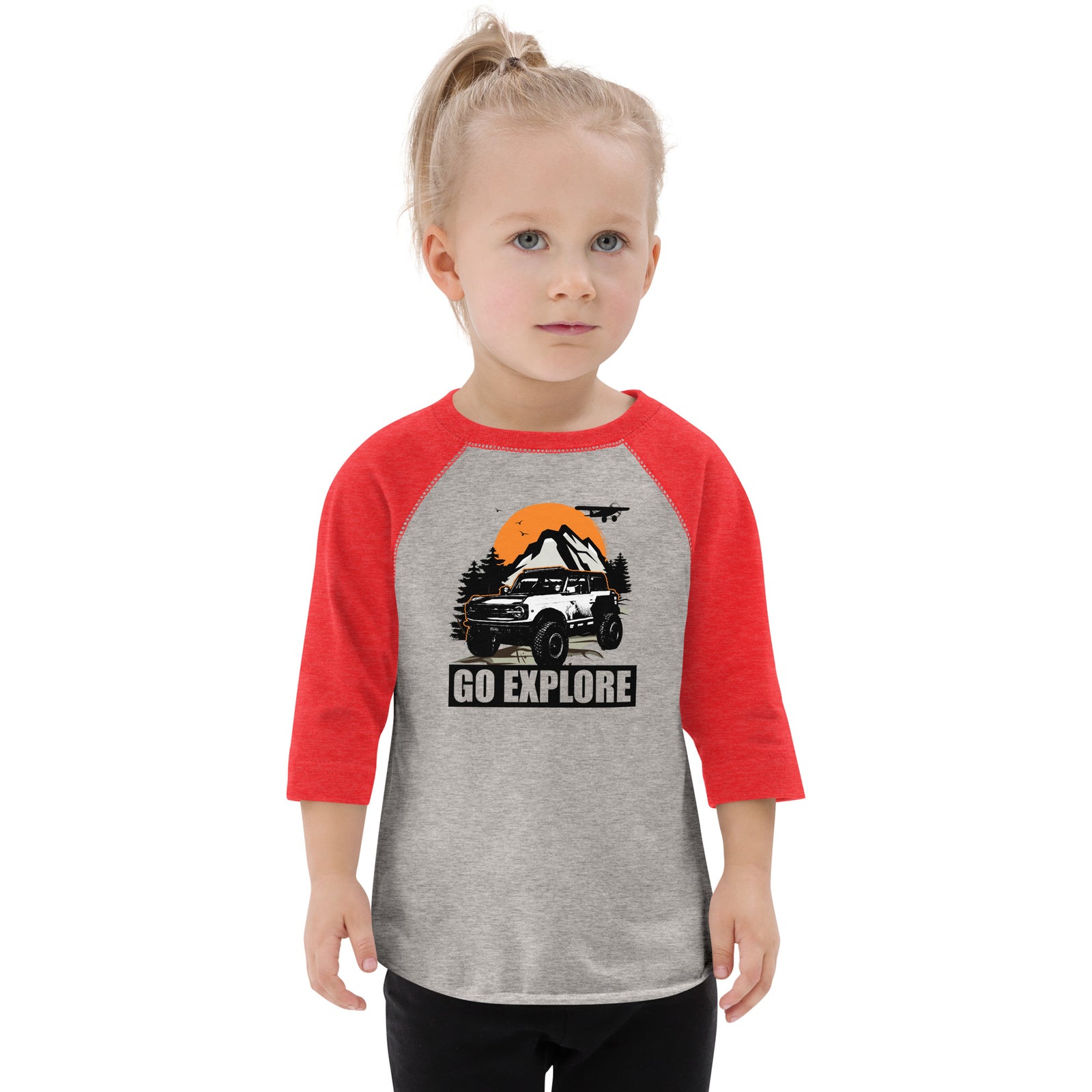 WHITE BRONCO SUNSET MOUNTAIN BASEBALL TEE