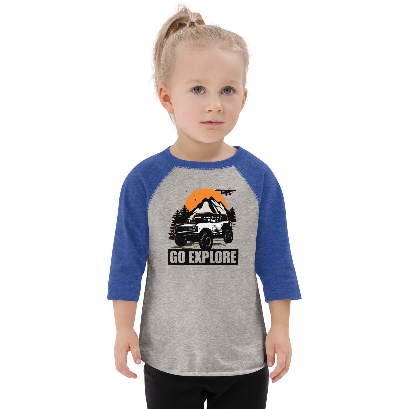 WHITE BRONCO SUNSET MOUNTAIN BASEBALL TEE